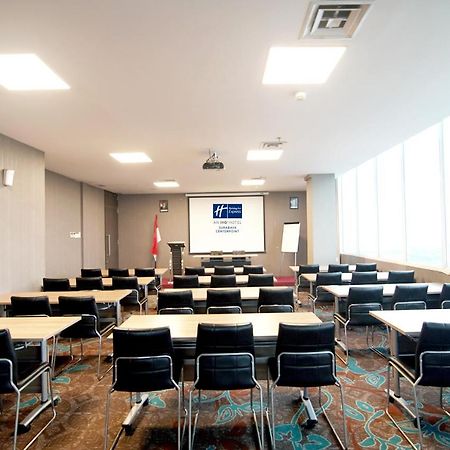 Holiday Inn Express Surabaya Centerpoint By Ihg Esterno foto