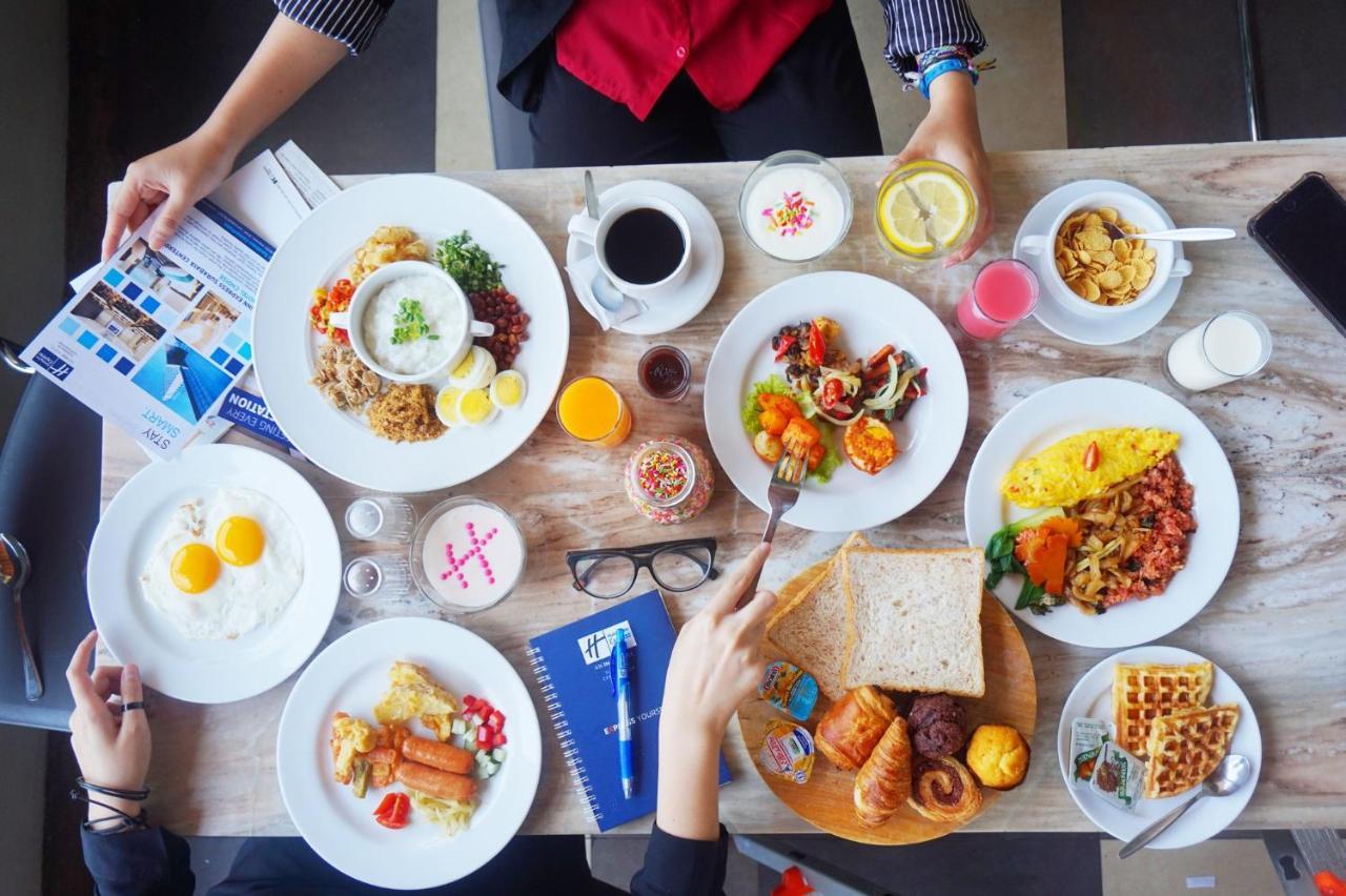 Holiday Inn Express Surabaya Centerpoint By Ihg Esterno foto