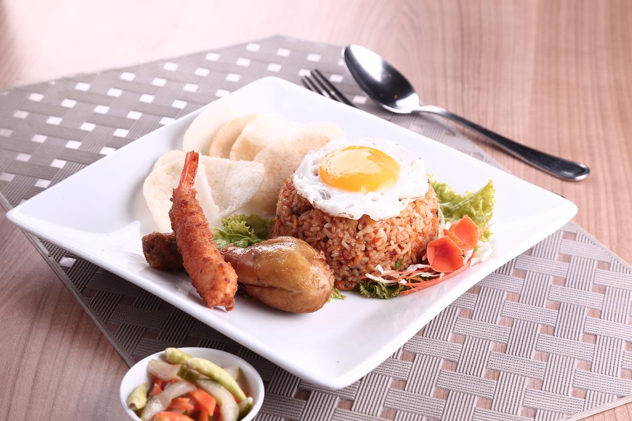 Holiday Inn Express Surabaya Centerpoint By Ihg Esterno foto