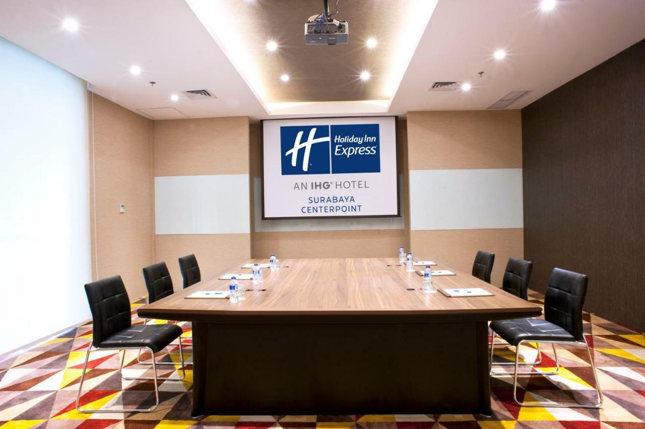 Holiday Inn Express Surabaya Centerpoint By Ihg Esterno foto
